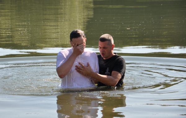 26 августа 2016 в церкви G12live Würzburg  состоялось Водное крещение
